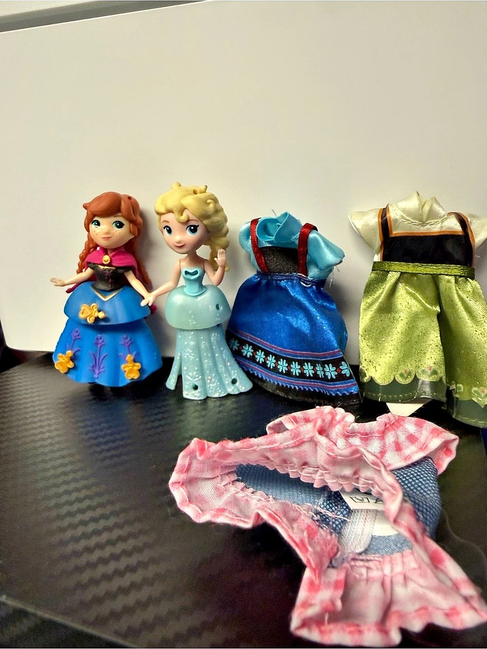 Disney Frozen Anna Elsa Mini Dolls + 3 Extra Outfits Clothing Lot